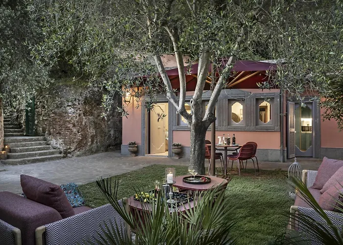 Luxury Private Garden Near Piazza Di Spagna Willa Rzym