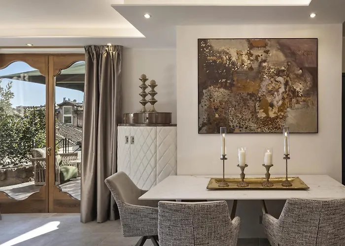 Luxury Private Garden Near Piazza Di Spagna Rzym