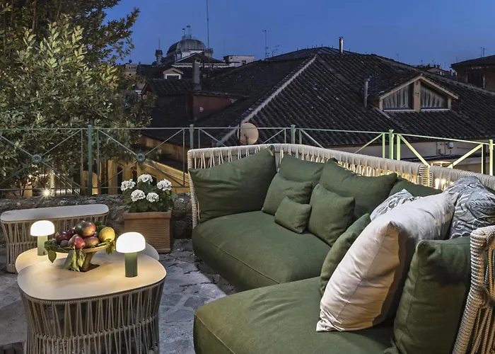 Luxury Private Garden Near Piazza Di Spagna * Řím