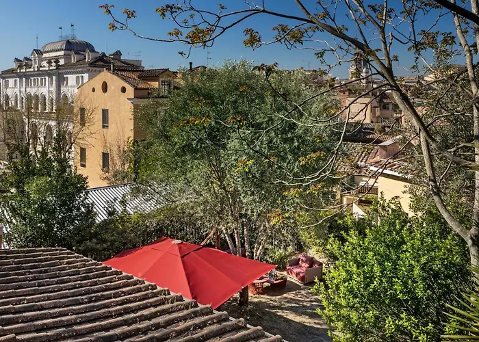 Luxury Private Garden Near Piazza Di Spagna