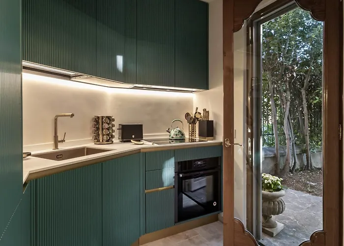Luxury Private Garden Near Piazza Di Spagna *